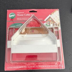 Wilton Gingerbread House Cutter Set
